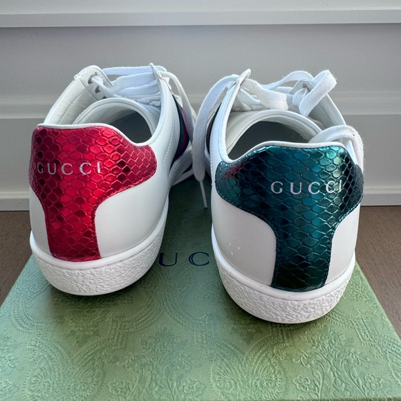 Women’s Gucci Ace Sneaker with Bee size 38 - Picture 6 of 11